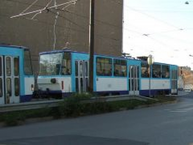 "Rīgas satiksme" izsolīs norakstītos transportlīdzekļus