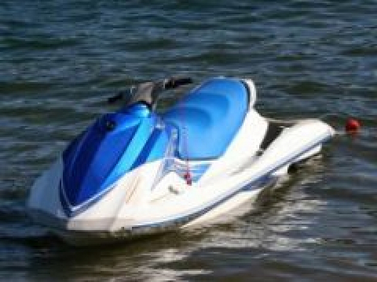 Balvos aizvadīts trešais Latvijas čempionāta ūdens motocikliem posms