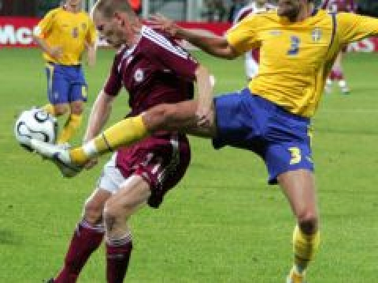 "Jūrmalas" komandā karjeru turpinās pussargs Prohorenkovs