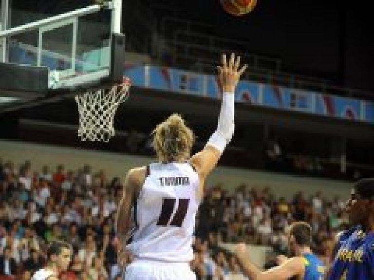 NBA Vasaras līgu krāslavietis Timma noslēdz ar uzvaru