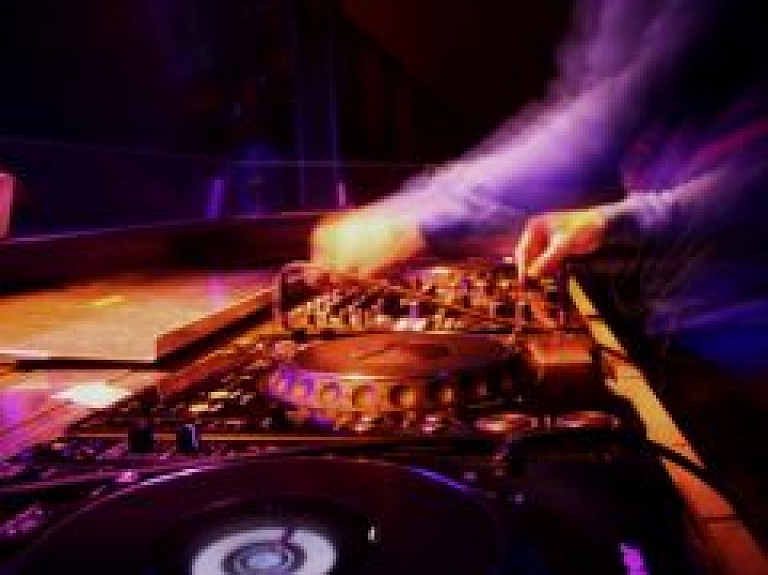 Ķestermeža estrādē pulcēsies Dobeles DJ