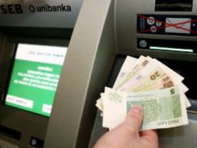 Cēsīs pieejami pieci SEB bankomāti