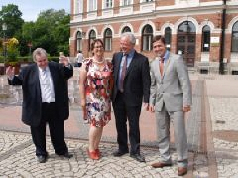 Beļģijas vēstnieks Cēsīs iepazīstas ar uzņēmējdarbības vidi