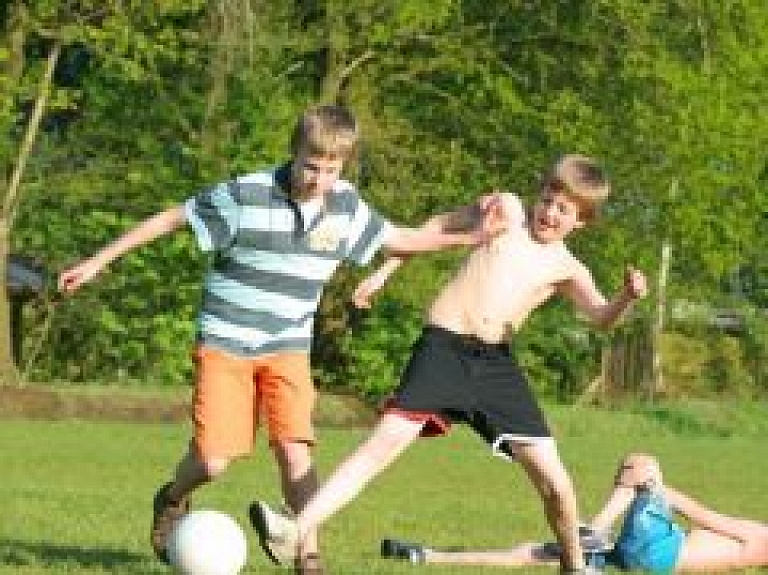 Salacgrīvā rīkos futbola nometni bērniem