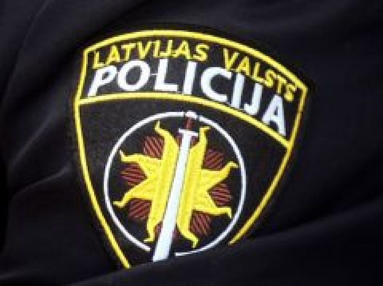 Zaharhjinam un Segalam jāierodas policijā