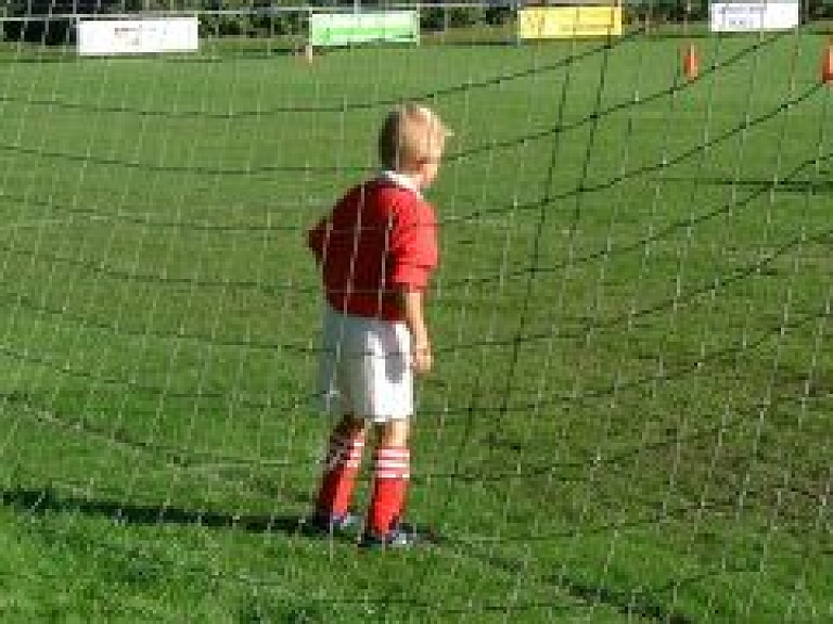 Balvos tikās vairāku novadu jaunie futbolisti