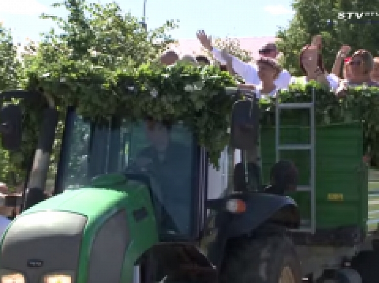 Smiltenes TV: Smiltenes novada ziņas: Novada svētki 2015