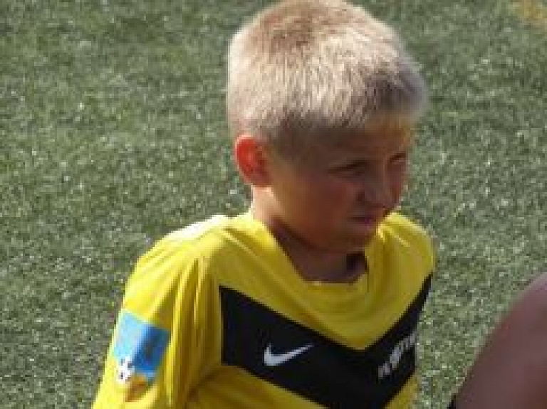 Ja futbols ir sirdslieta – lietus nav šķērslis