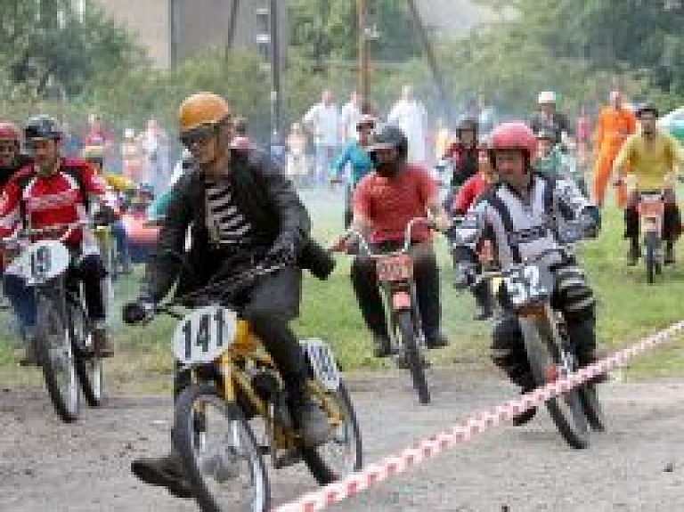 Ikšķiles novadā norisināsies "Zelta mopēds" un motokross