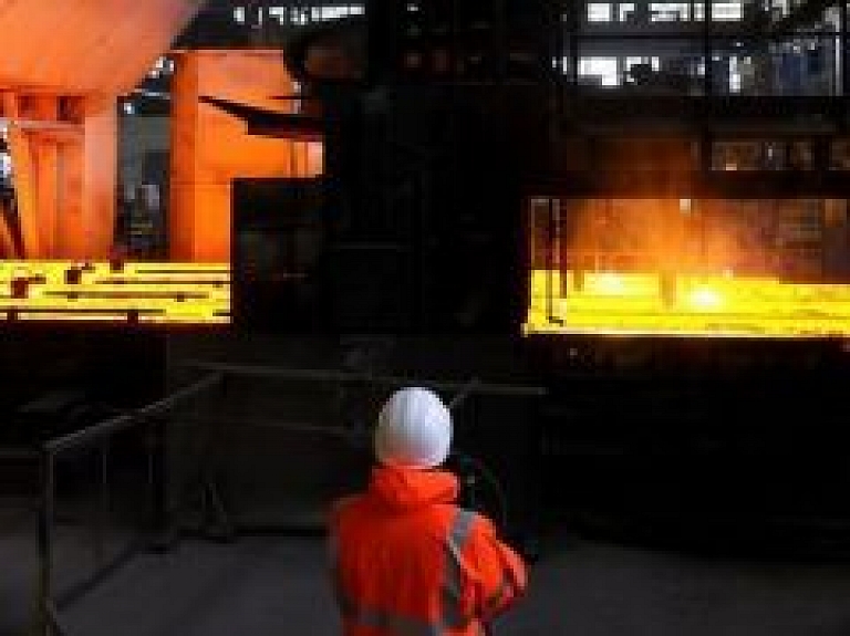 Masveida darbinieku aizplūšana no "Liepājas metalurga" nav novērota