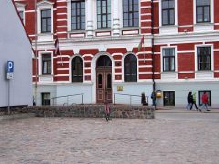 Liepāja un Klaipēda vienojas par ciešāku sadarbību ostu attīstībā