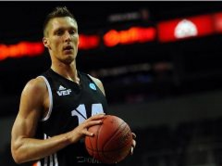 Ogrēnietis Bērziņš neizslēdz iespēju doties uz NBA vasaras līgu