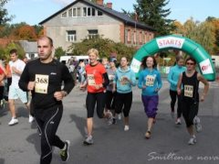 Smiltenē aicina uz skriešanas seriālu "Tepera takas"