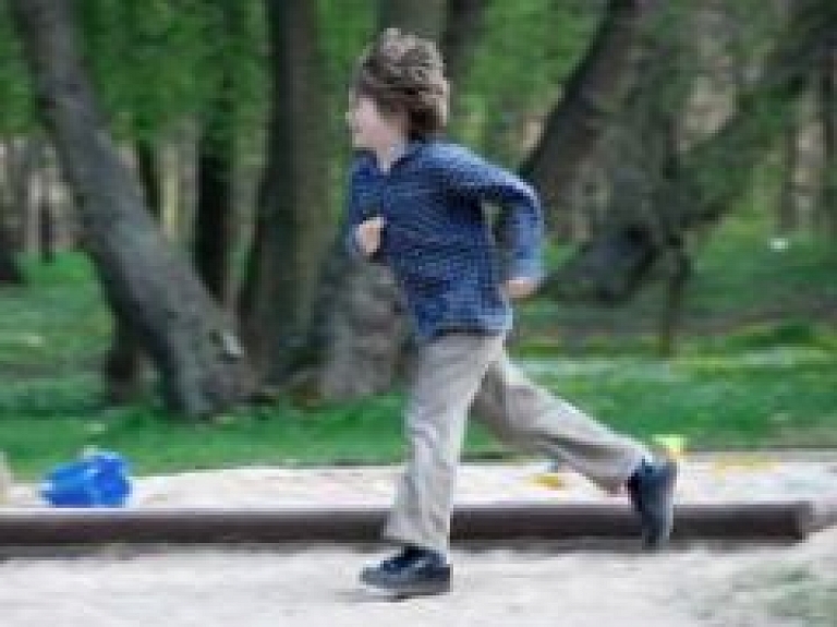 Mazie jelgavnieki mērojas spēkiem stafetēs