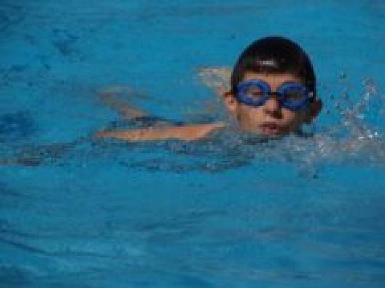 Jelgavā risināsies Latvijas skolēnu peldēšanas sporta spēles