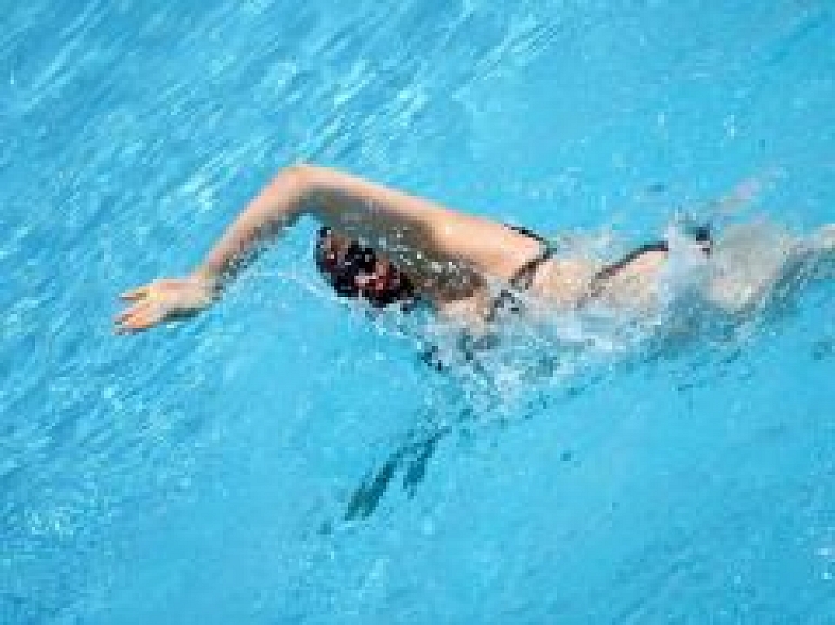 Jūrmalas peldētājām medaļas Baltijas valstu čempionātā peldēšanā