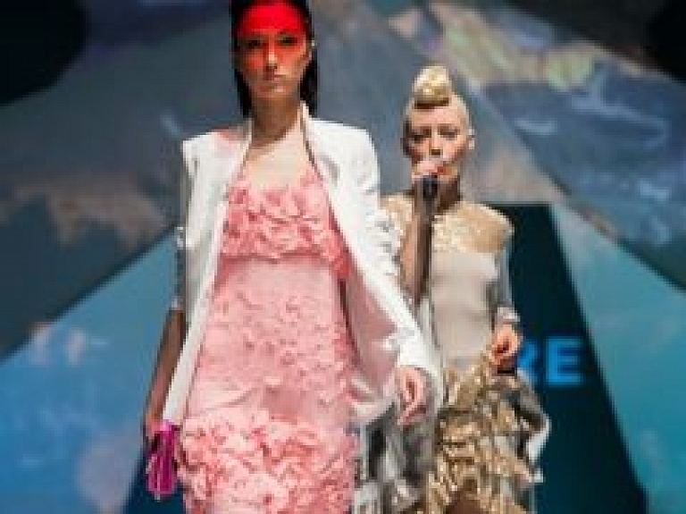Izklaides centrā "Sky&more" aizvadīts iespaidīgs Fashion&Show