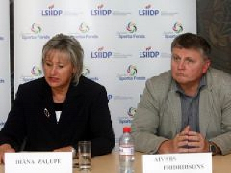 Labākā sporta skolas direktore 2012.gadā Diāna Zaļupe