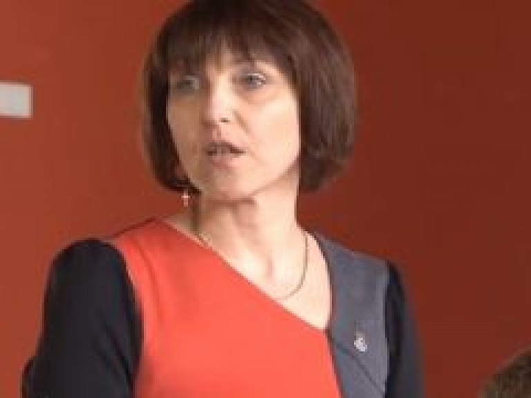 Feldmanes jaunie vietnieki amata pienākumus pildīs bez atalgojuma (video) - papildināts