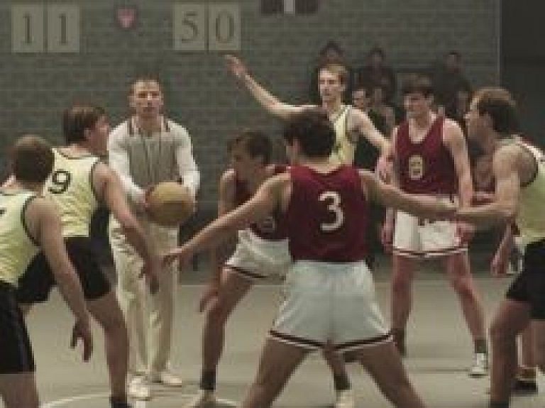 Kuldīgas un Skrundas sportistiem demonstrēs "Sapņu komandu 1935"
