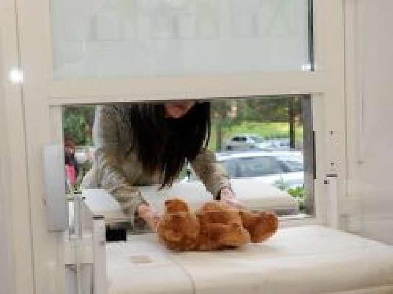 Gandrīz visiem Latvijas glābējsilītēs atstātajiem bērniem atrasti adoptētāji