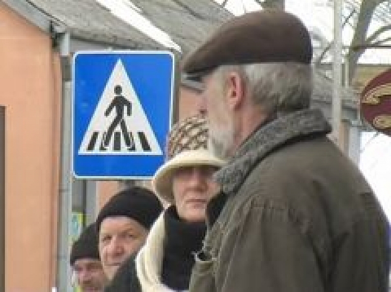 Jēkabpils apkārtnes iedzīvotāji krīzes samazināšanos neizjūt (video)