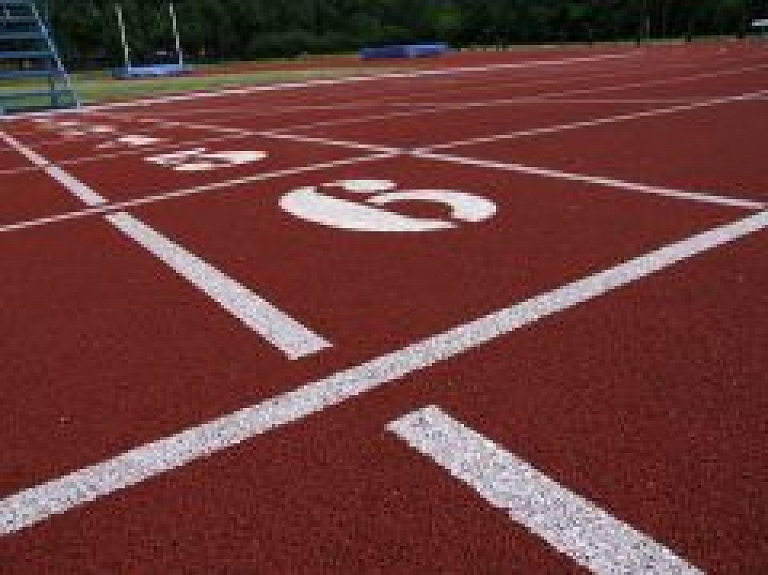 Siguldas Sporta skolas vieglatlētiem veiksmīgi starti Limbažos