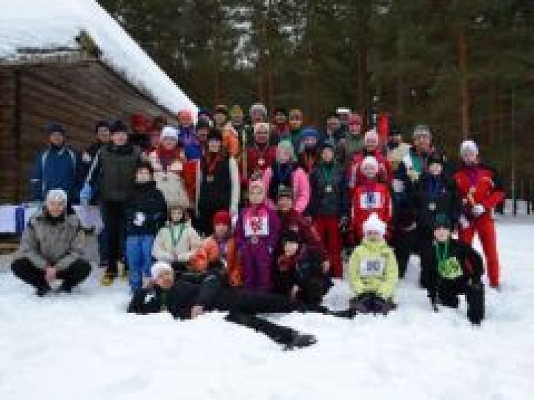 Noskaidroti slēpošanas sacensību "Veselības kilometri 2013" labākie