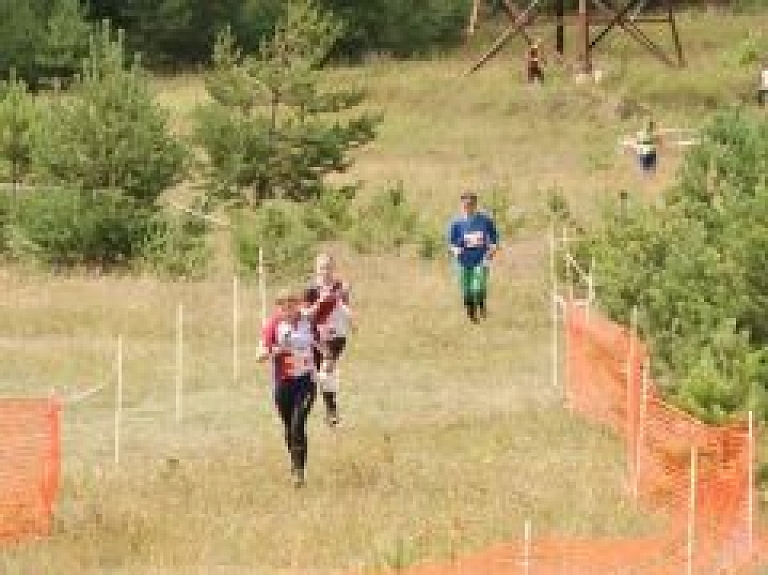 Orientēšanās sacensībās Daugavpilī uzvar Latvijas sportisti
