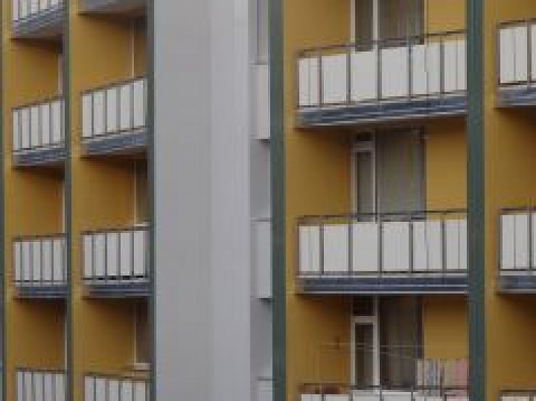 Limbažos varētu turpināties daudzdzīvokļu ēku siltināšana