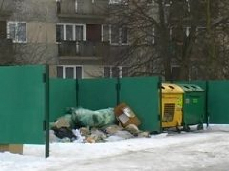 Jēkabpilī turpinās cīņa pret nelegālo atkritumu vietu veidošanos (video)
