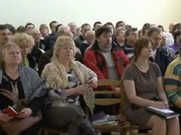 Augļkopības seminārs Viļakā pulcē lielu interesentu skaitu (video)