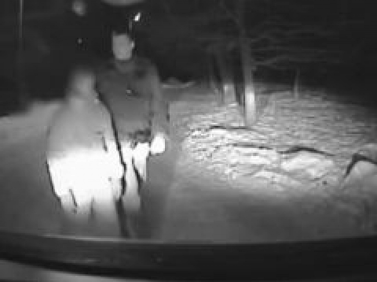 Rīgas Pašvaldības policija aiztur sētas zagļus (video)