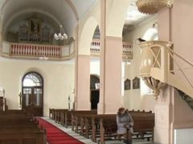 Līvānu Romas katoļu baznīca piedzīvojusi patīkamas pārmaiņas (video)