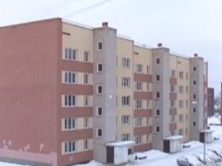 Apkures rēķini ir milzīgi neizdevīgo gāzes piegādes līgumu dēļ (video)