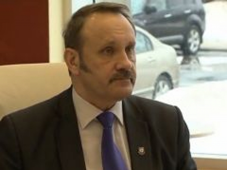 Krotovam ļauj atteikties no deputāta atalgojuma (video) - papildināts