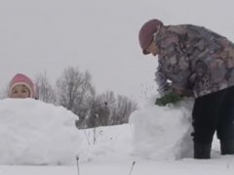 Vārkavas novadā atzīmēja Meteņus (video)