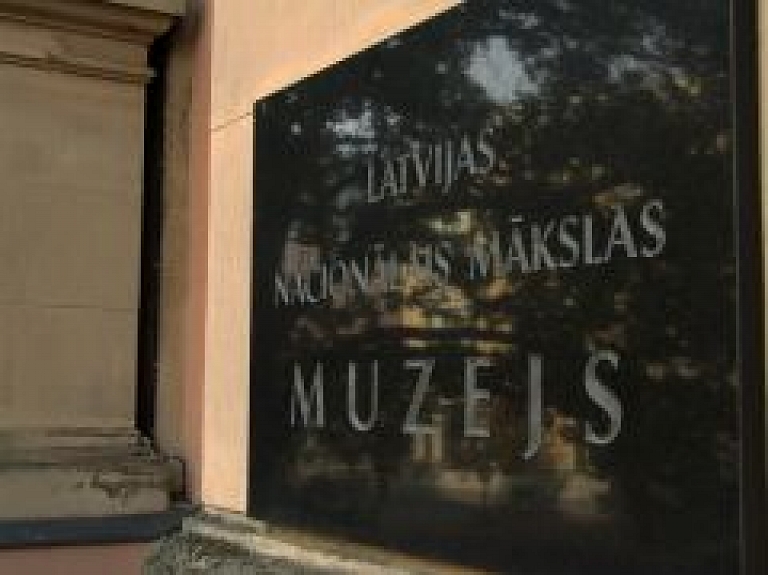 Latvijas Nacionālo mākslas muzeju apmeklē tūkstošiem mākslas mīļotāju (video)