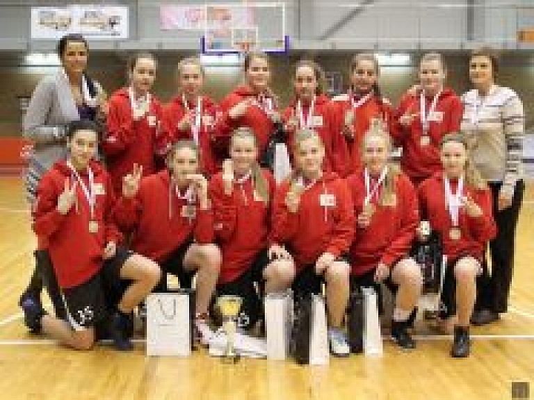 Liepājniecēm sudraba medaļas Eiropas Jaunatnes basketbola līgā