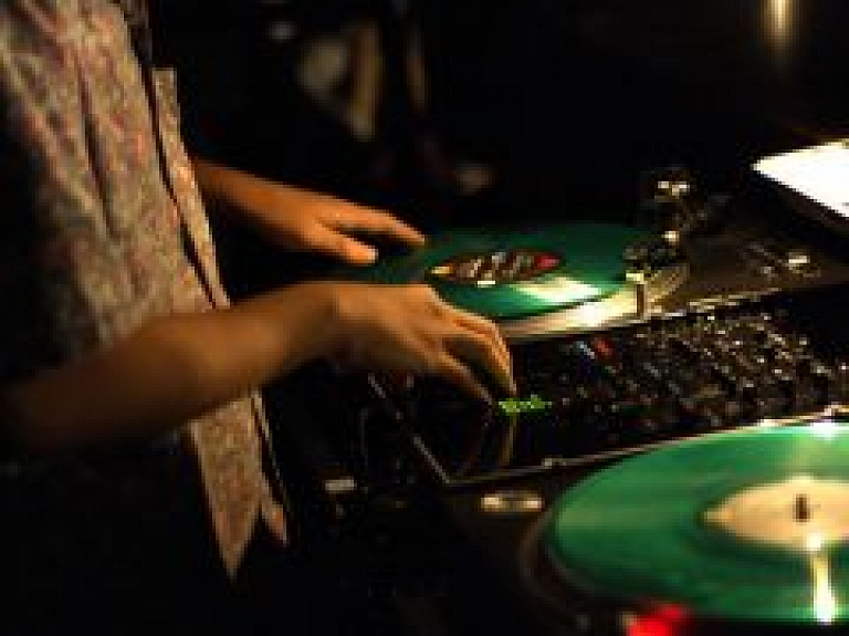 Jelgavā aizvadīts viens no pirmajiem "Plan B" Dj tūres pasākumiem Latvijā