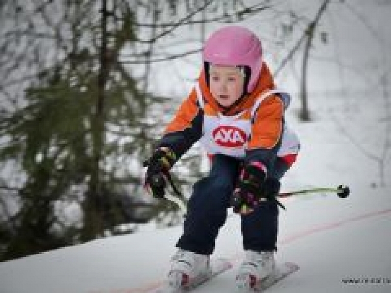 "Reiņa trasē" norisināsies bērnu slēpošanas sacensības
