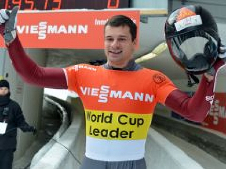 Dukuriem goda pjedestāls Eiropas čempionātā skeletonā