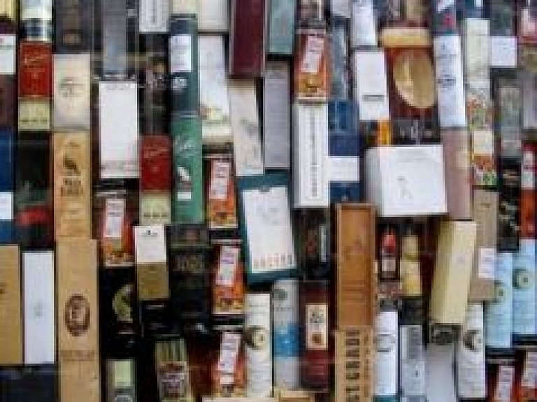 "Liepājas papīrs" ražo skotu viskija etiķetes