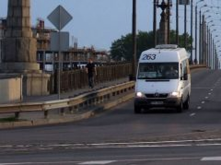 Kas īsti vinnēja mikrautobusu konkursu Rīgā?