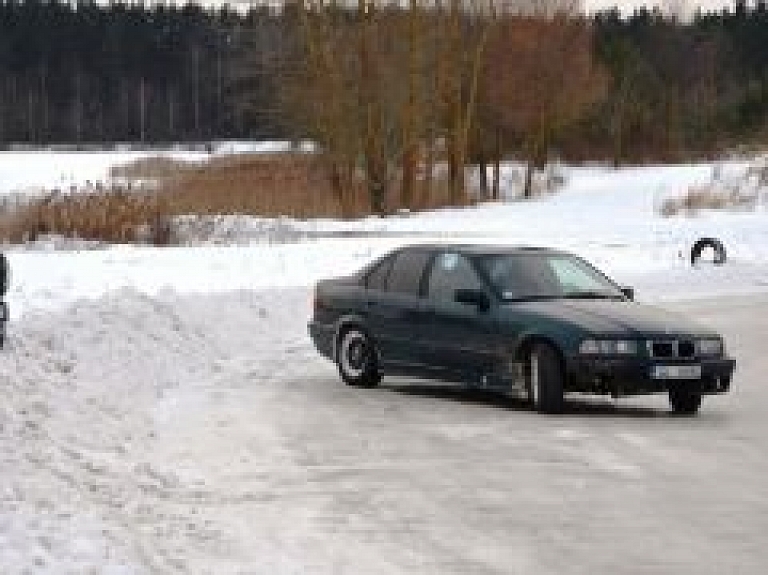 Jēkabpilī turpinās ziemas kausa izcīņa "Lūsis 2013"