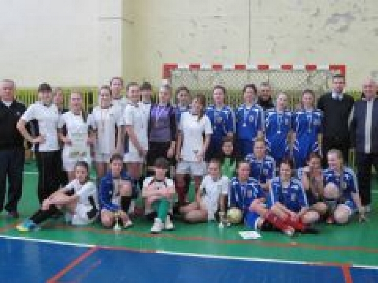 Preiļu sportistes piedalījās Meiteņu minifutbola turnīrā