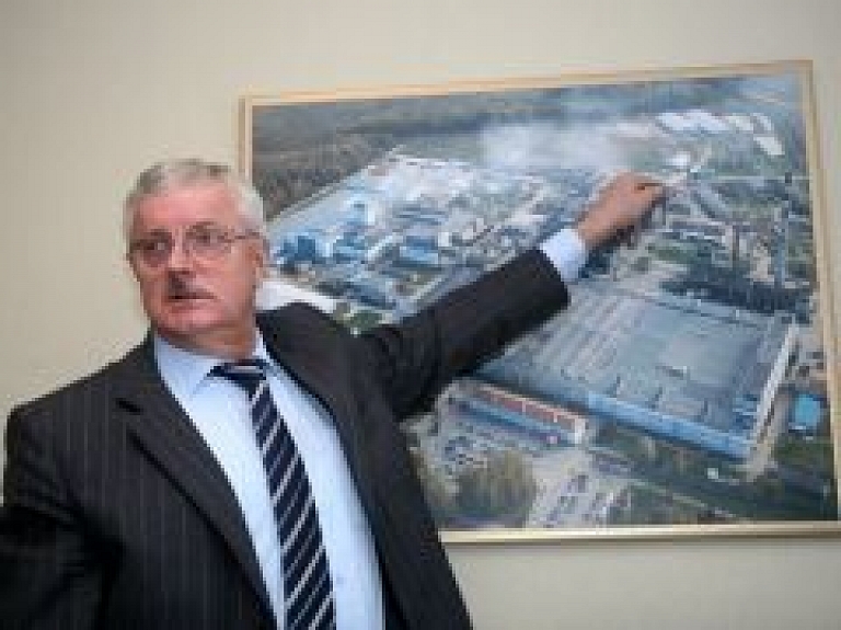 VSŠ jaunā stikla kausēšanas krāsns strādā ar pilnu jaudu