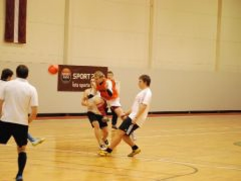 Ogri telpu futbola kausa finālā pārstāvēs trīs komandas