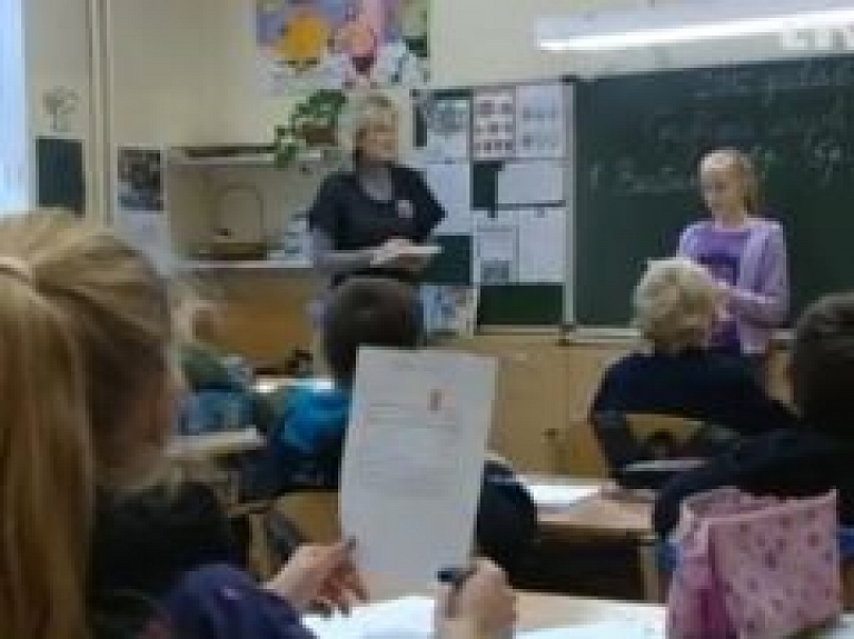 Cēsīs grib slēgt ar bērniem pilnu skolu