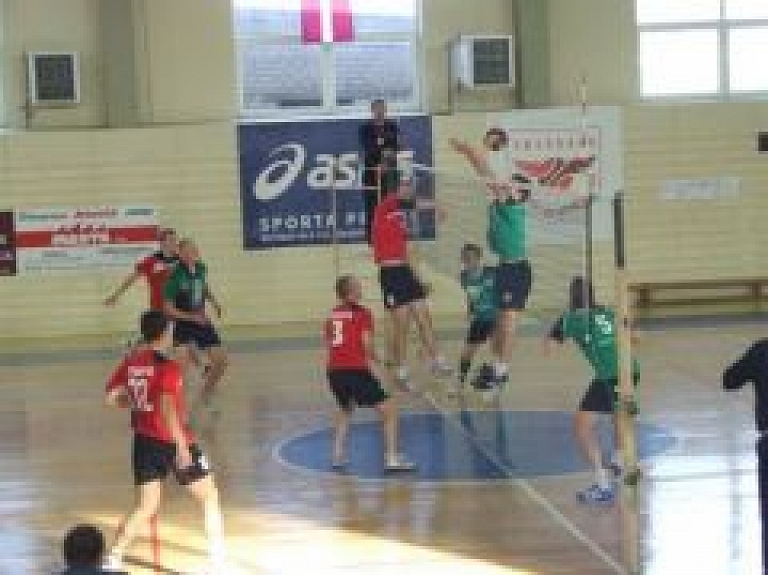 Jēkabpils volejbolisti atzīst līderu pārākumu